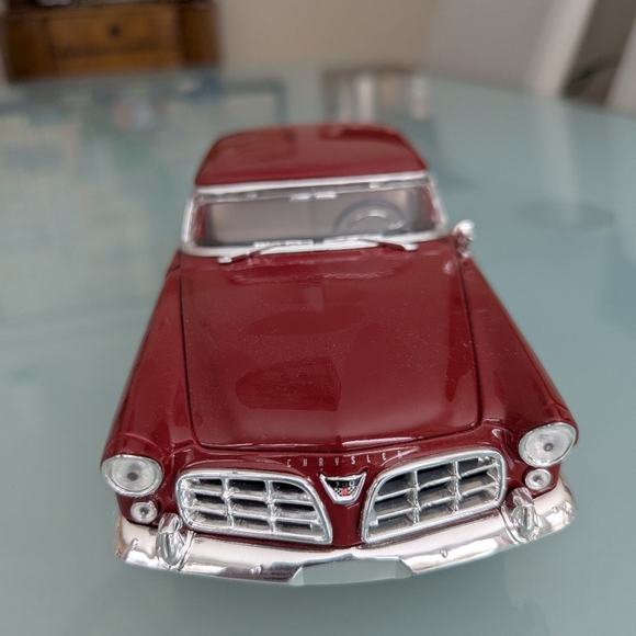 1956 Chrysler 300B 1:18 Vintage Die Cast Model Car - Collectible Gift for Dad - Picture 4 of 14
